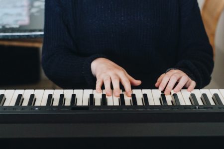 ピアノ教室のホームページ制作＆ブログ、費用と相場は？格安で作るには？