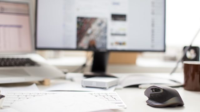 格安制作会社に「修正回数」とルールを確認する重要性