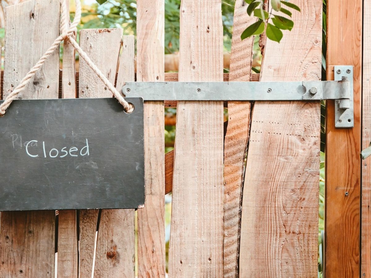 ホームページの「お知らせ」が1年前で止まっているお店の末路｜信頼を失わないための更新術