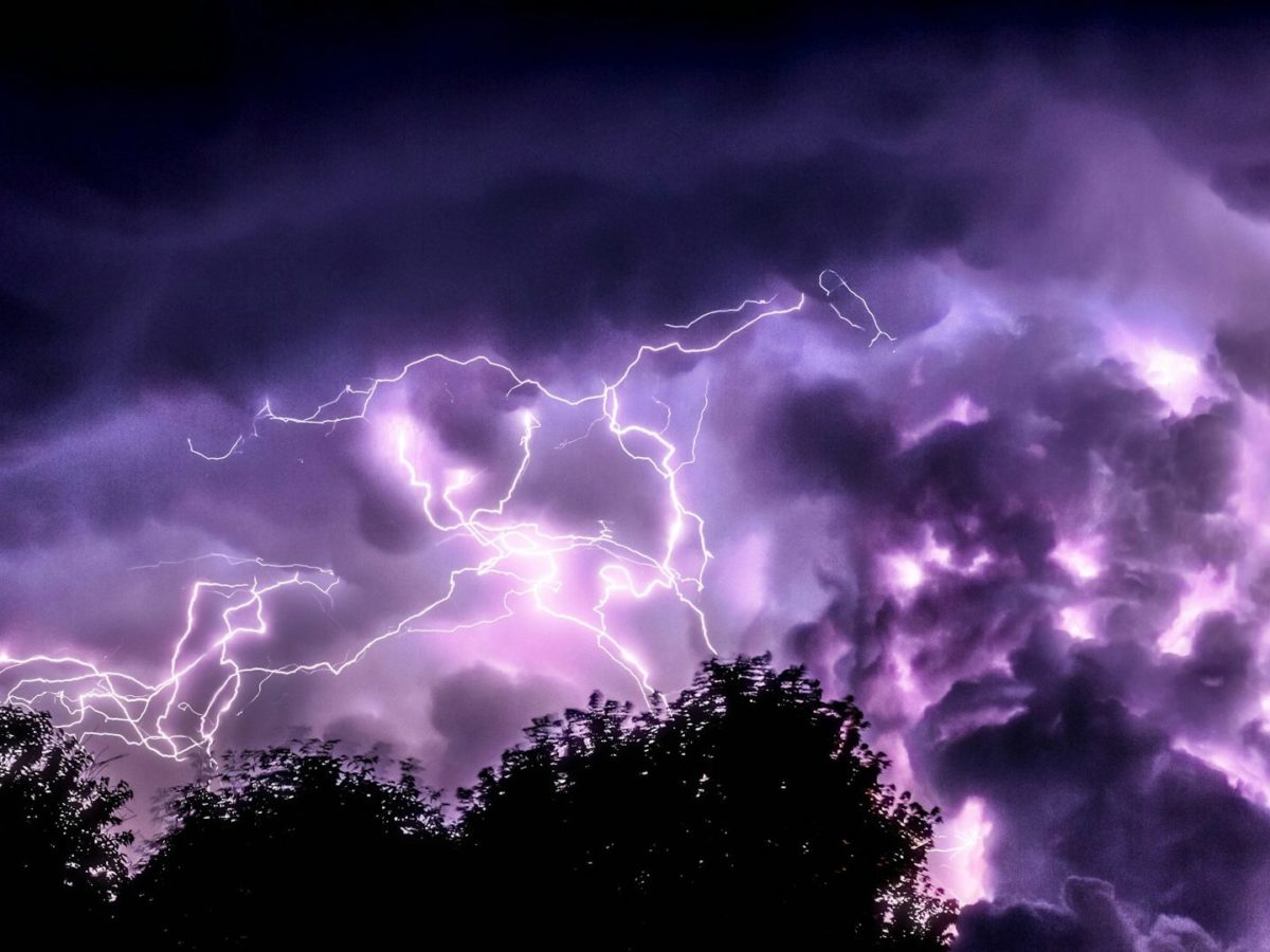 「完璧さ」より「あえて失敗」を語ることが共感を生む！ホームページに「失敗談」を載せた先に生まれるもの