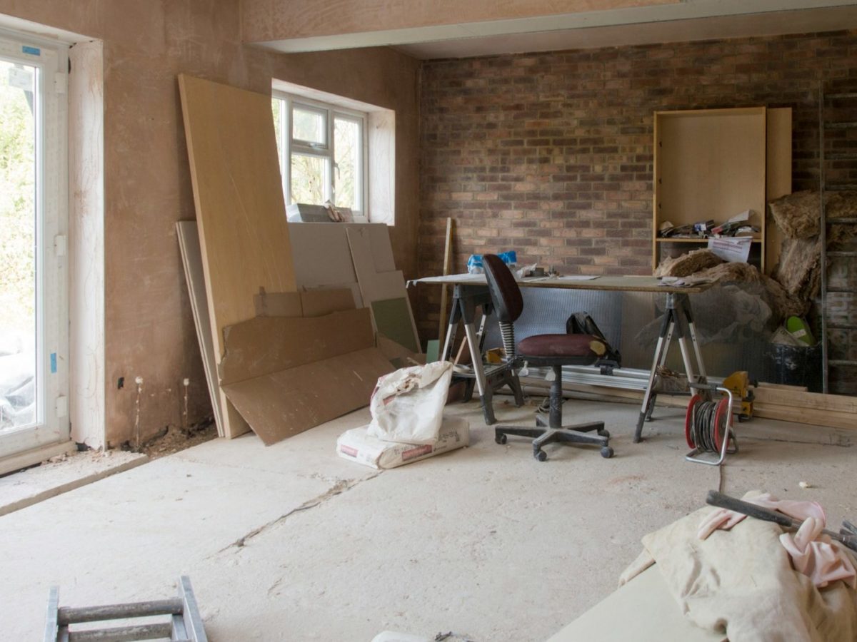 「相見積もり」大歓迎！比較されている時こそ、ホームページが「選ばれる理由」になる