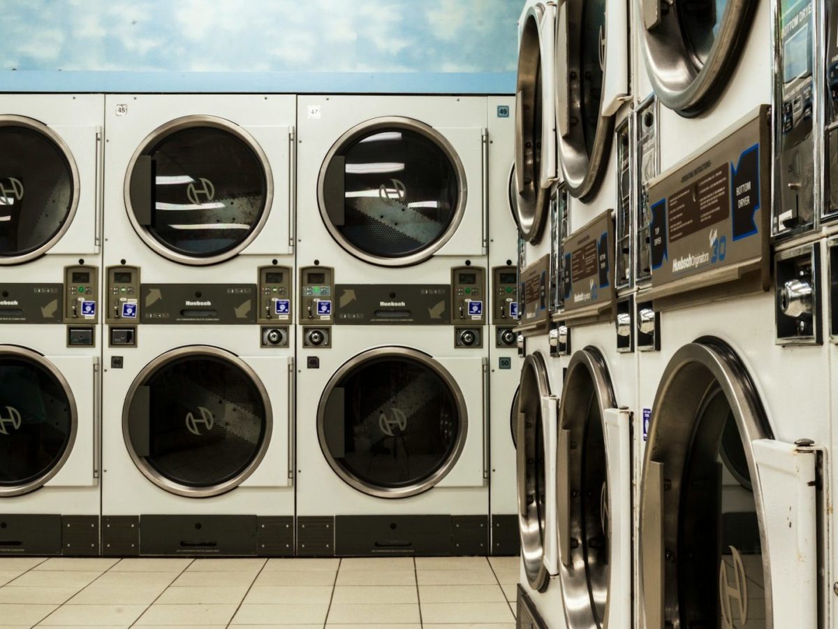 「近くのコインランドリー」で1番に選ばれる！スマホ検索に強いホームページの共通点