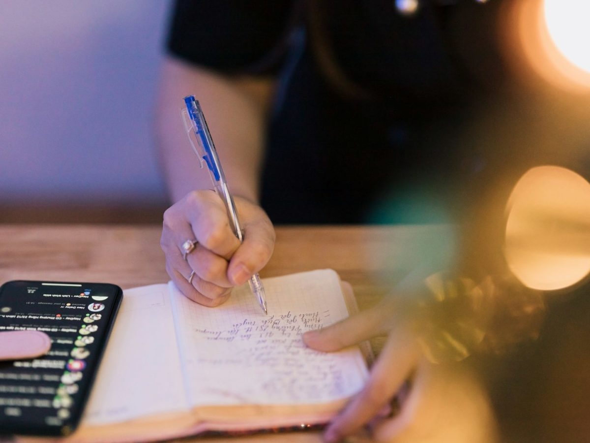 「お月謝未払いが言い出せない…」と困ったとき。角を立てずに伝える催促メールのコツと文面例